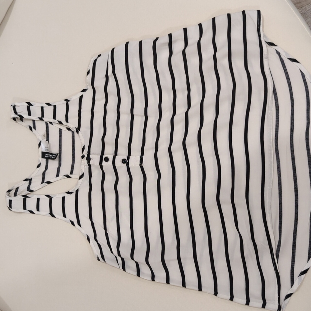 White Black striped Relaxed-fit Top